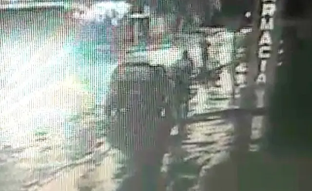 Bolsa de mulher é furtada de veículo na Duque de Caxias