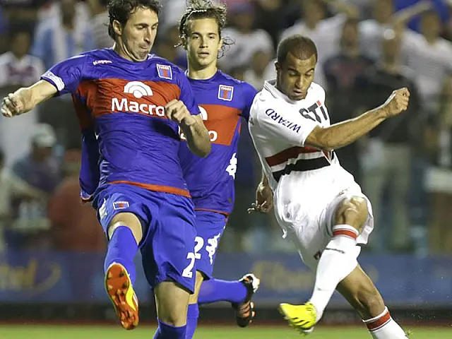 São Paulo fica no empate com o Tigre na Bombonera