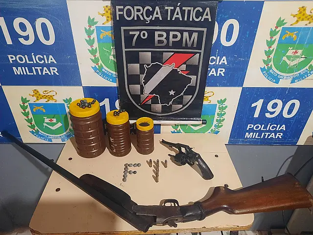 Em Anastácio, funcionário de fazenda é preso com armas de fogo após fazer ameaça à capataz