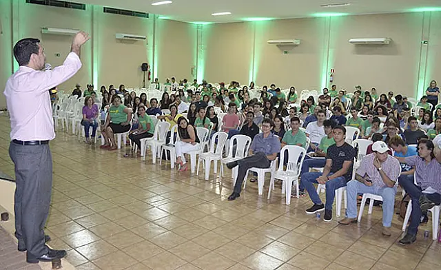 1600 alunos participaram de aulão do Enem