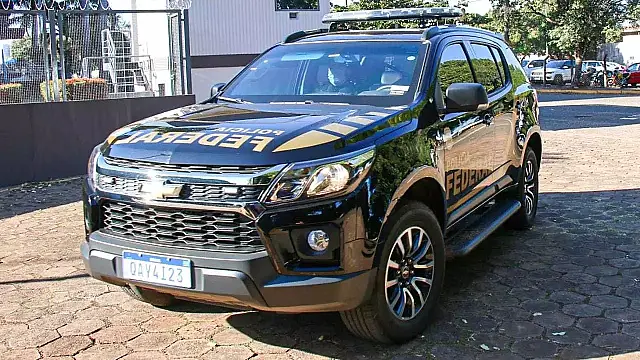 Veículo da Polícia Federal capota em Corumbá