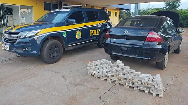 PRF apreende 47 kg de cocaína escondidas em interior de veículo em Água Clara