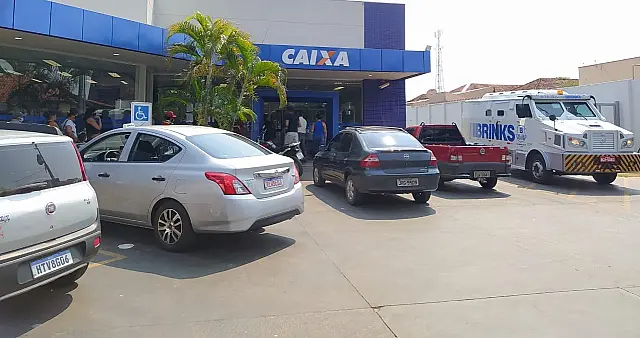 Caixa paga Auxílio Brasil a beneficiários com NIS final 0