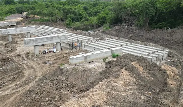 Avança a construção das novas pontes em Porto Esperança