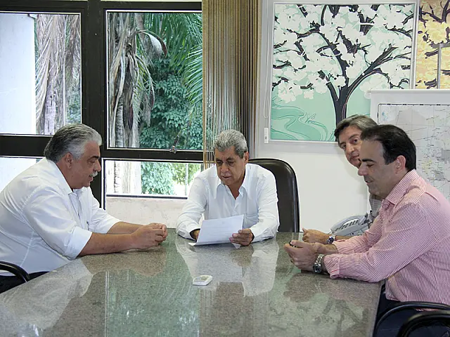 Puccinelli participa de reunião com Zé Henrique e Felipe Orro