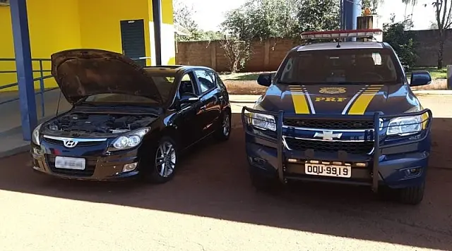 Em MS, PRF recupera carro Hyundai i30 roubado há sete anos