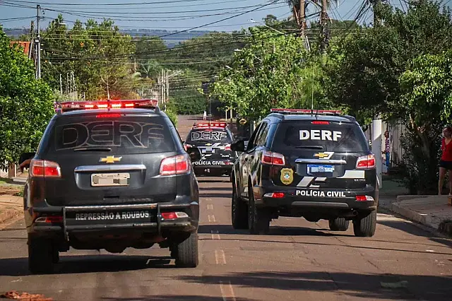Criminoso com 120 anos de pena morre em confronto com a polícia
