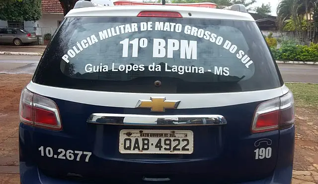 Moradora flagra estranho na varanda de casa e homem é preso por tentativa de furto