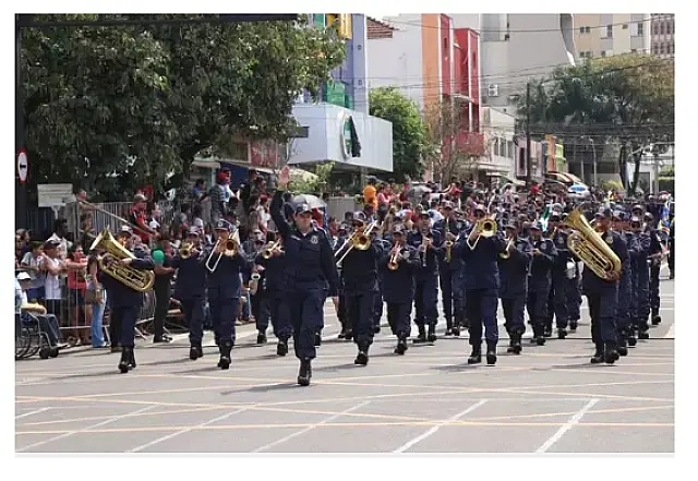 Capital de MS completa 123 anos com inauguração de unidade de saúde e feirão