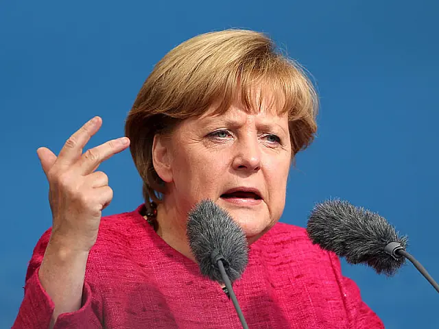 Líderes europeus parabenizam Angela Merkel por reeleição