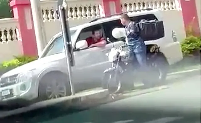 Vídeo: briga no trânsito acaba com acusados por tentativa de homicídio