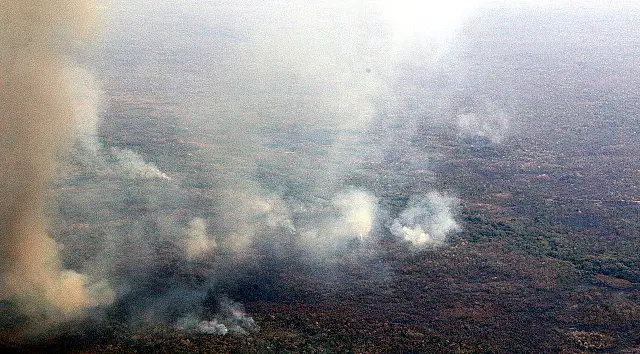 Governador determina atenção total do Corpo de Bombeiros e Defesa Civil às queimadas no Estado