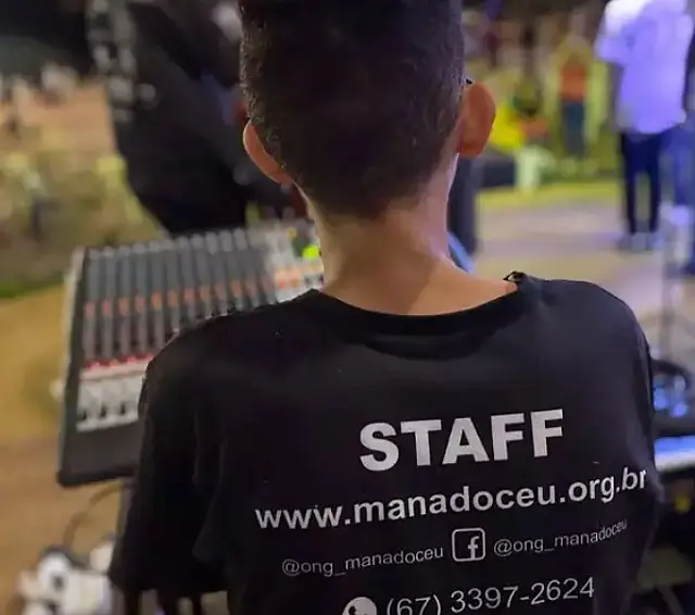 Adolescente morreu afogado em córrego da Capital após testar prancha que havia ganhado