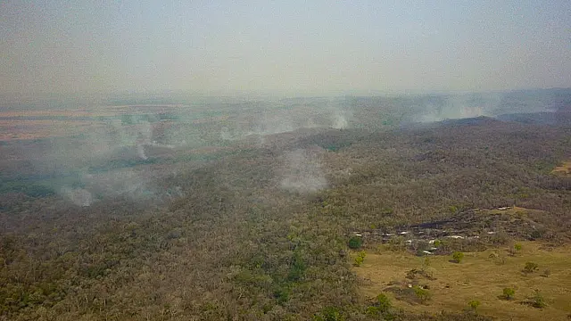 Decreto de Reinaldo autoriza entrada e uso de propriedade particular no combate à incêndios