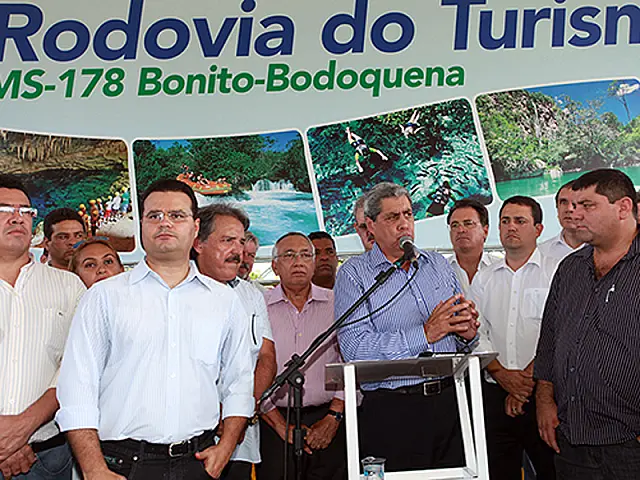 Puccinelli e Gastão Vieira entregam rodovia do turismo e concretizam sonho de três décadas