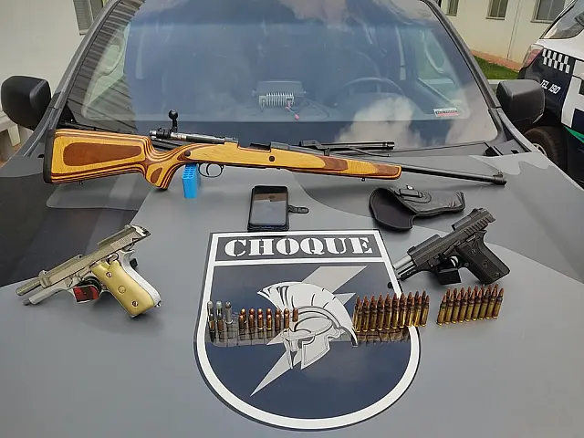 Homem é autuado em flagrante ao negociar fuzil