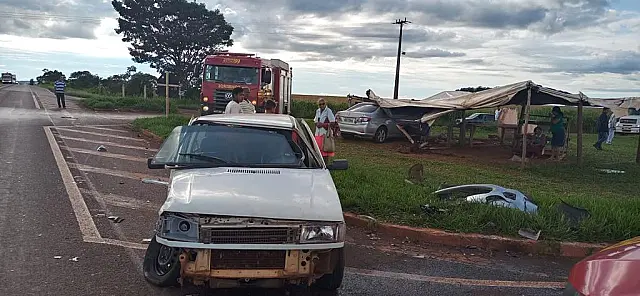 Veículos colidem frontalmente na entrada de Capão Seco