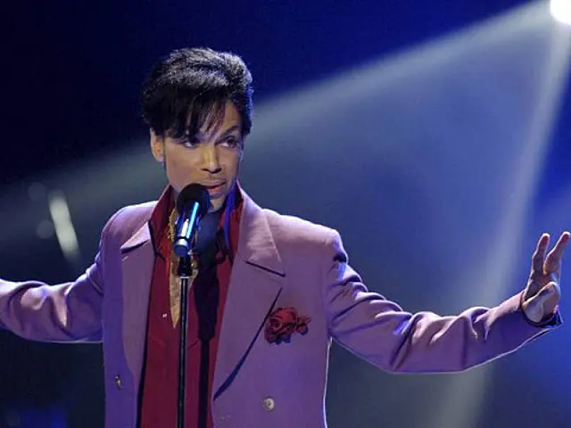 Prince recebeu tratamento para overdose apenas seis dias antes de morrer