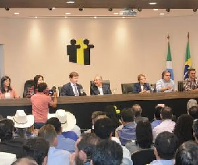 Em visita a MS, ministro anuncia repasse de recursos para Aquidauana
