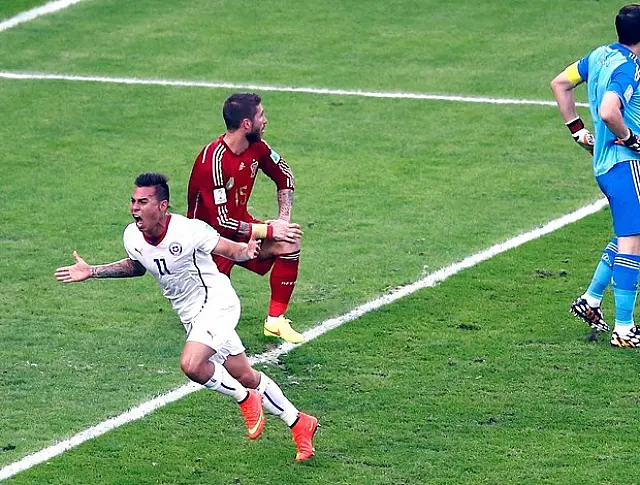 Chile vence Espanha, se classifica e elimina atual campeã