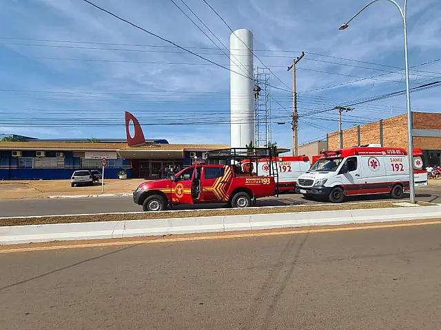 Trabalhadores são resgatados dentro de caixa d'água após passarem mal durante limpeza