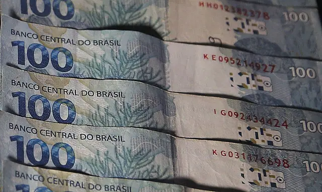 Receita paga nesta sexta segundo lote de restituição do Imposto de Renda