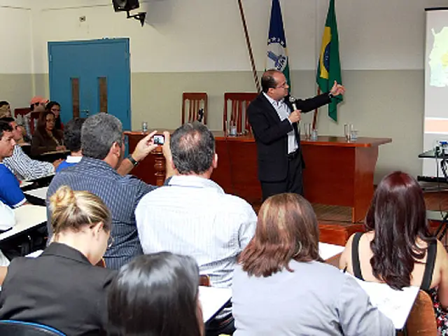Presidente da Sanesul ministra palestra para estudantes da UFMS de Aquidauana