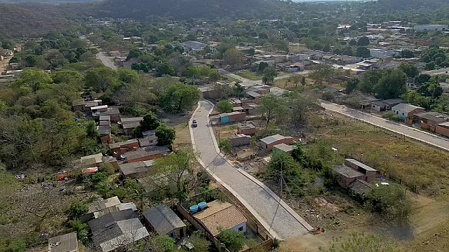Corumbá amplia manutenção viária, executa lajotamento e recuperação de pavimento