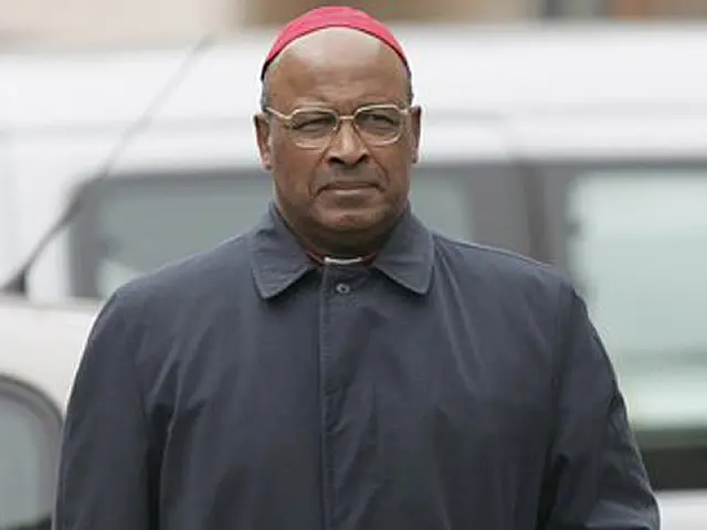 Cardeal sul-africano se desculpa por dizer que pedofilia não é crime
