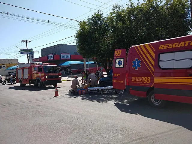 Ciclista é atropelada no cruzamento da rua Manoel Murtinho
