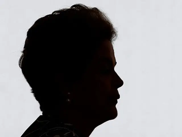 Senado admite impeachment e Dilma é afastada por 180 dias