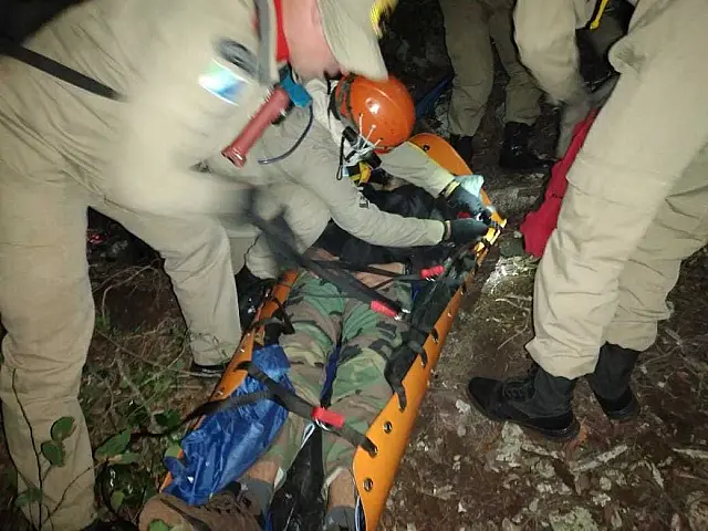 Homem se fere durante acampamento em Anastácio e acaba resgatado por bombeiros