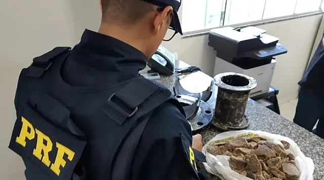 Bolivianas são presas pela PRF com quase quatro quilos de cocaína