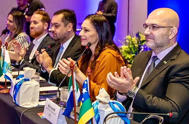 Estado entrega R$ 23,5 milhões em reformas e equipamentos a escolas de Anastácio