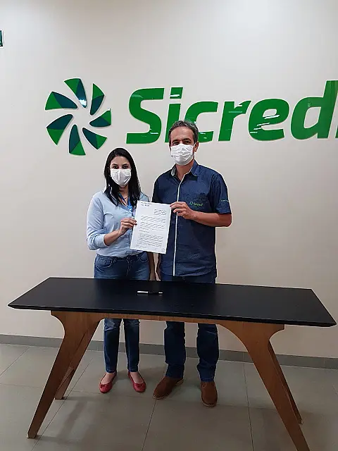 Parceria entre Escola Sesi e Sicredi garante descontos aos colaboradores