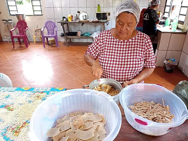 Indígenas do Buritizinho participam de curso de aproveitamento da mandioca