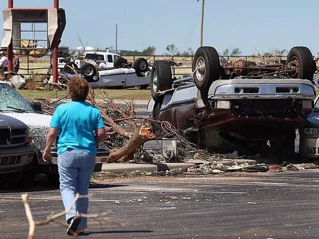 Tornados deixam 12 mortos em dois estados dos EUA