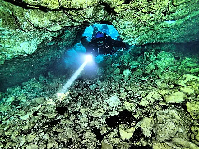 Corpo de Bombeiros Militar de MS realiza curso de mergulho em caverna