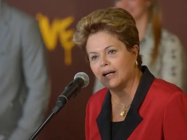 Após manifestações, Dilma promete discutir pacto para melhorar serviços públicos