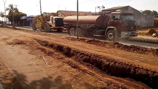 Canteiro central da Avenida Manoel Murtinho, em Anastácio, será reconstruído