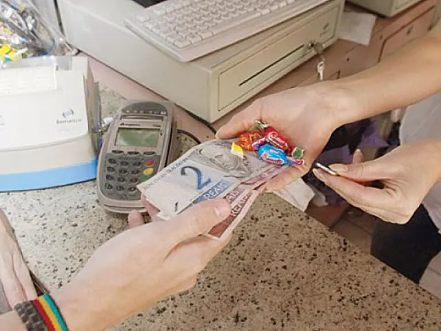 Lei estadual determina que troco seja devolvido de forma integral e em espécie