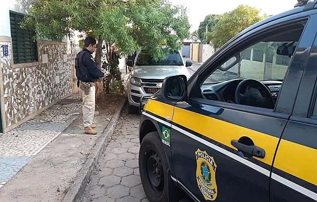 Em Corumbá, PRF recupera caminhonete S-10 furtada em Campo Grande