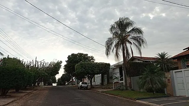 Termômetros chegam aos 42°C nesta segunda-feira