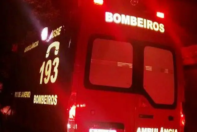 Segurança mata ex-mulher e morre ao se atirar de moto contra carreta em rodovia