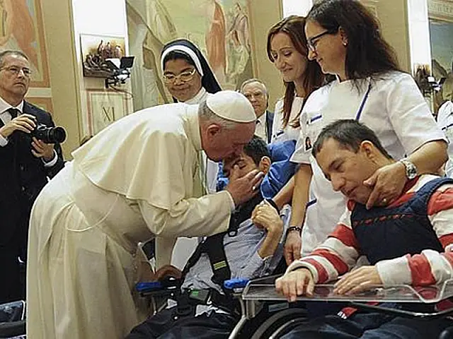 No dia de São Francisco, papa visita a cidade de Assis