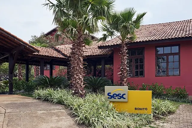 Com salários até R$3,1 mil, Sesc Bonito abre processo seletivo