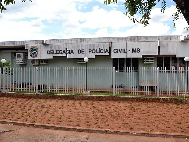 Pai agride filha e caso vai parar na delegacia