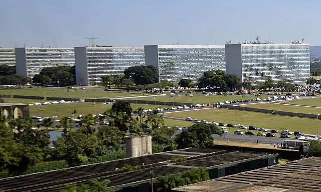 Governo autoriza preenchimento 4,4 mil vagas em concursos federais
