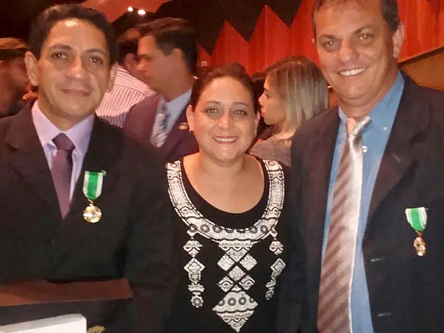 Delegado e Perito de Aquidauana recebem medalha de mérito policial