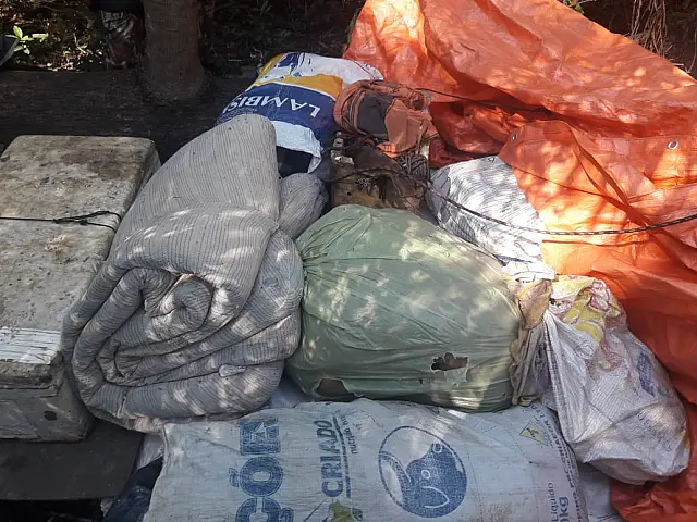 PMA desmonta acampamento de caça e pesca no Rio Miranda, no 'arrombado'